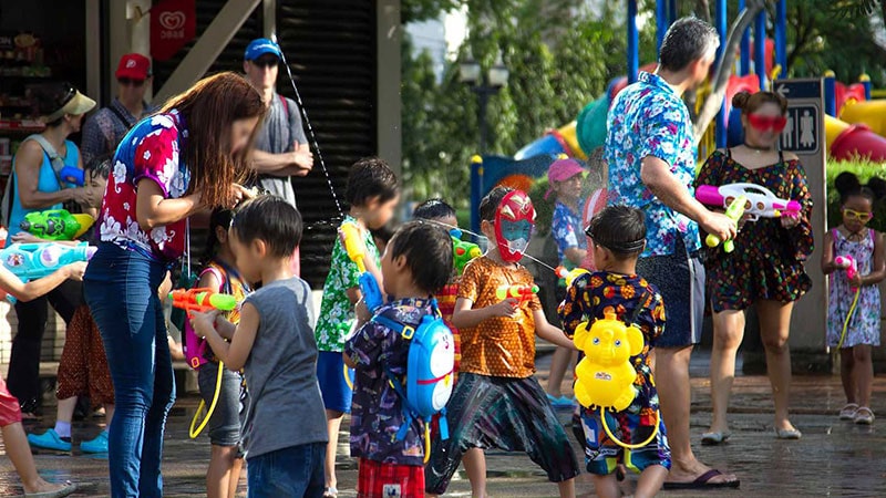جشن آب تایلند در پوکت