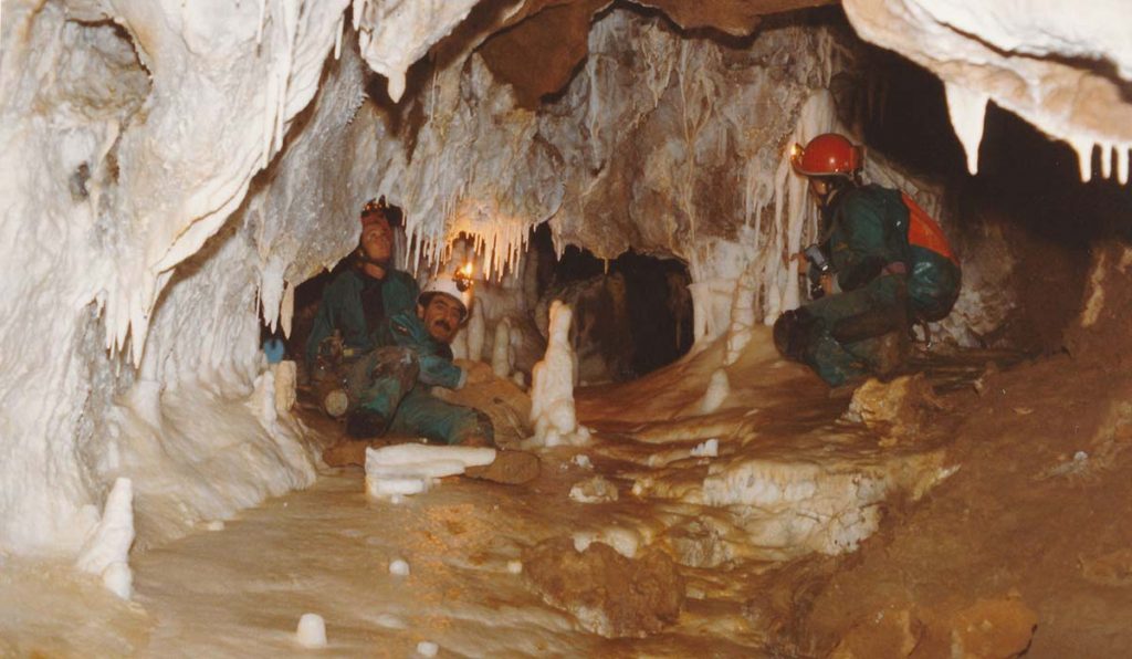 غار حعیتا لبنان