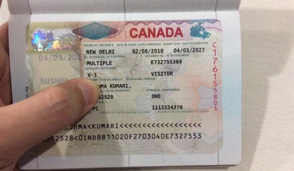 ویزای توریستی کانادا