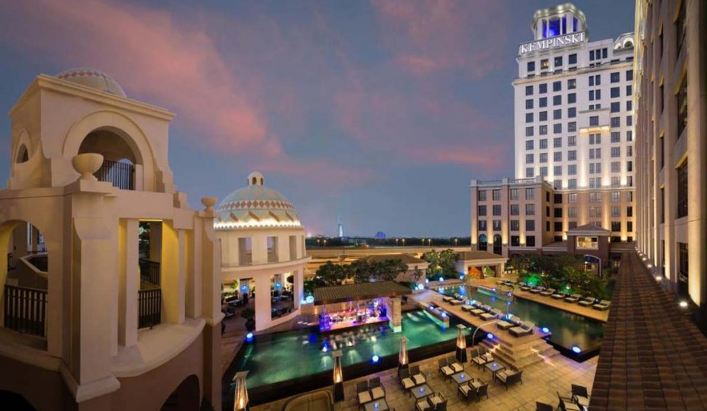 هتل کمپنیسکی امارات مال دبی
