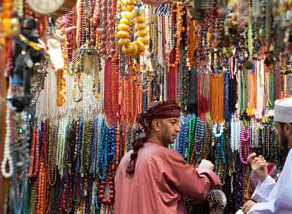 آشنایی با آداب و رسوم مردم عمان