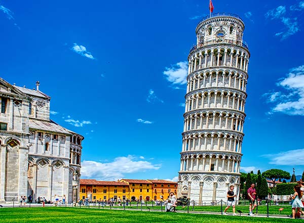 Leaning Tower of Pisa)