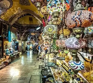 گردش در برکه تاریخی بازار بزرگ استانبول