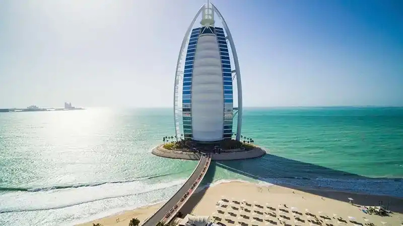 برج العرب دبی: آسمان‌خراشی بی‌مانند و مبهوت کننده