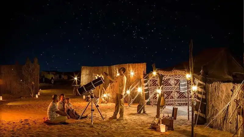شب‌های ستاره‌ای: شام در کویر با سافاری دبی