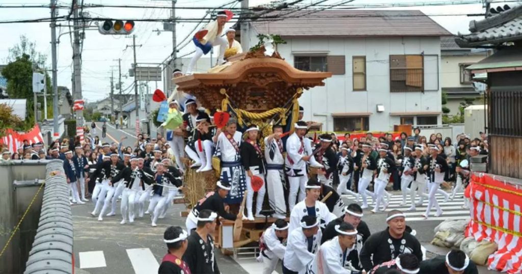 بهترین مکان برای تماشای جشن کشیدن ارابه‌های سنگین چوبی در ژاپن