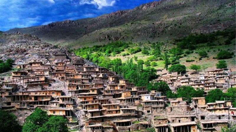 آشنایی با روستای پلکانی هجیج در دل کوه‌های کرمانشاه