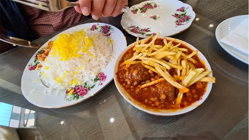 بهترین رستوران‌های ایرانی تهران کدامند؟ رستوران قیمه دات کام 