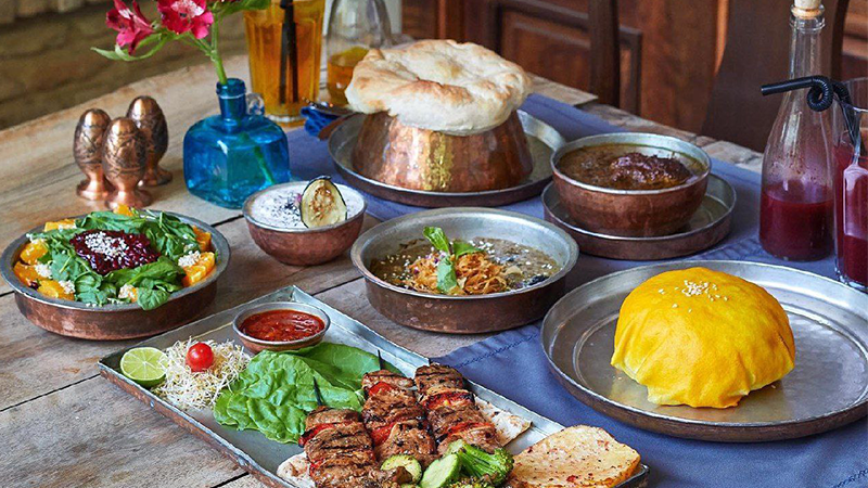 بهترین رستوران‌های ایرانی تهران کدامند؟ رستوران مستوران 