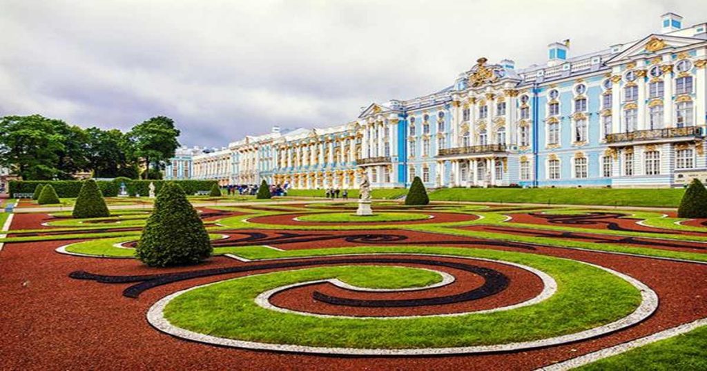 کاخ و باغ منشیکوف  سنت پترزبورگ