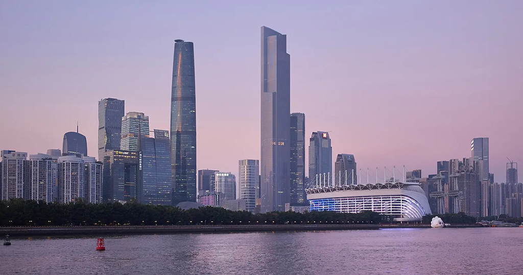 برج تجارت جهانی گوانگ‌ژو، چین (Guangzhou CTF Finance Centre) یکی از بزرگترین برج های جهان 