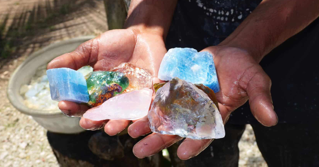 سنگ‌های قیمتی و جواهرات سریلانکا