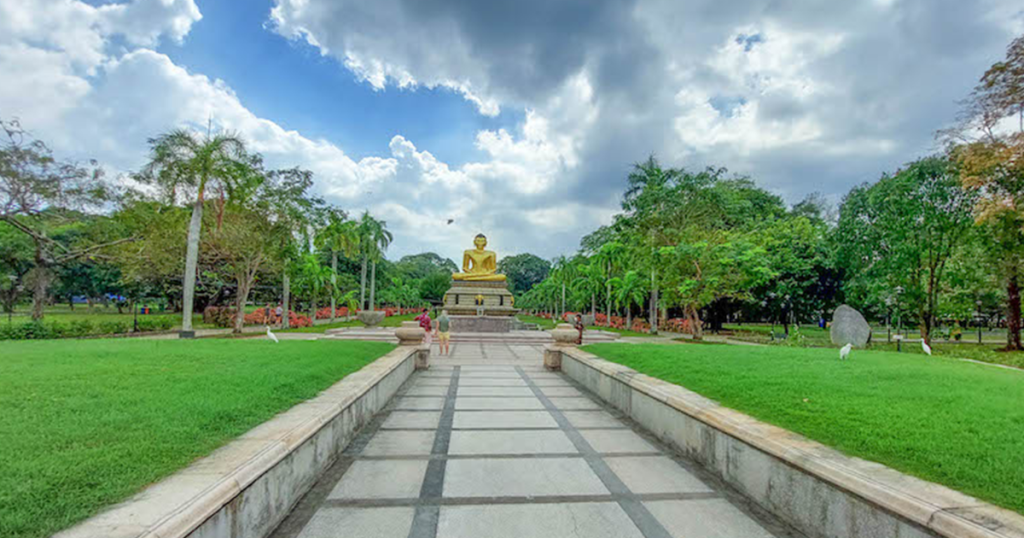 پارک ویهاراماهادوی (Viharamahadevi Park) سریلانکا