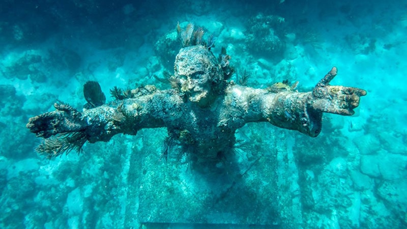 مسیح پرتگاه ایتالیا (Christ of the Abyss) از ترسناک ترین مکان های دنیا