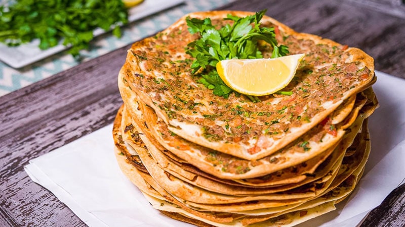 لاماکون (Lahmacun)