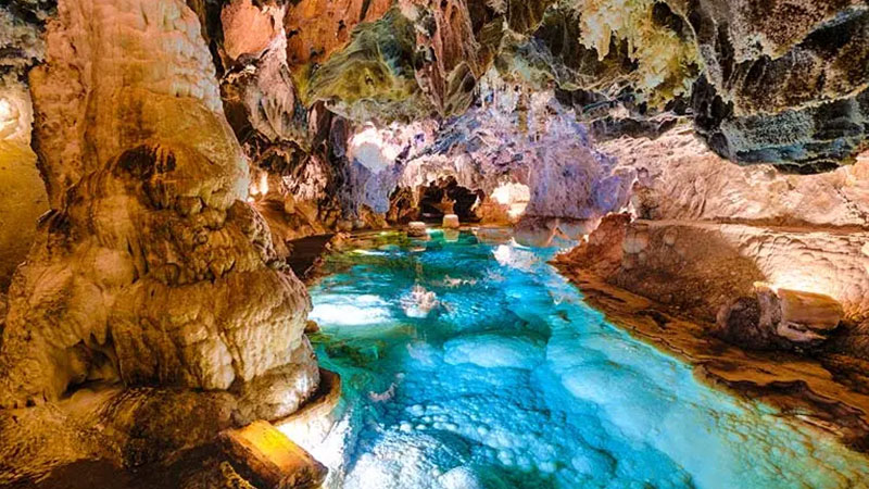 غار Cave of Wonders در آراسنا از عجیب‌ترین غارهای اسپانیا