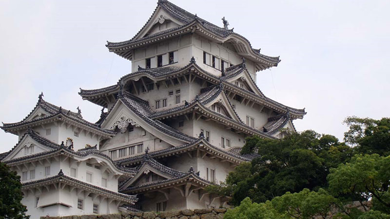 قصر هیمجی (Himeji Castle) از قدیمی‌ترین جاذبه های گردشگری ژاپن