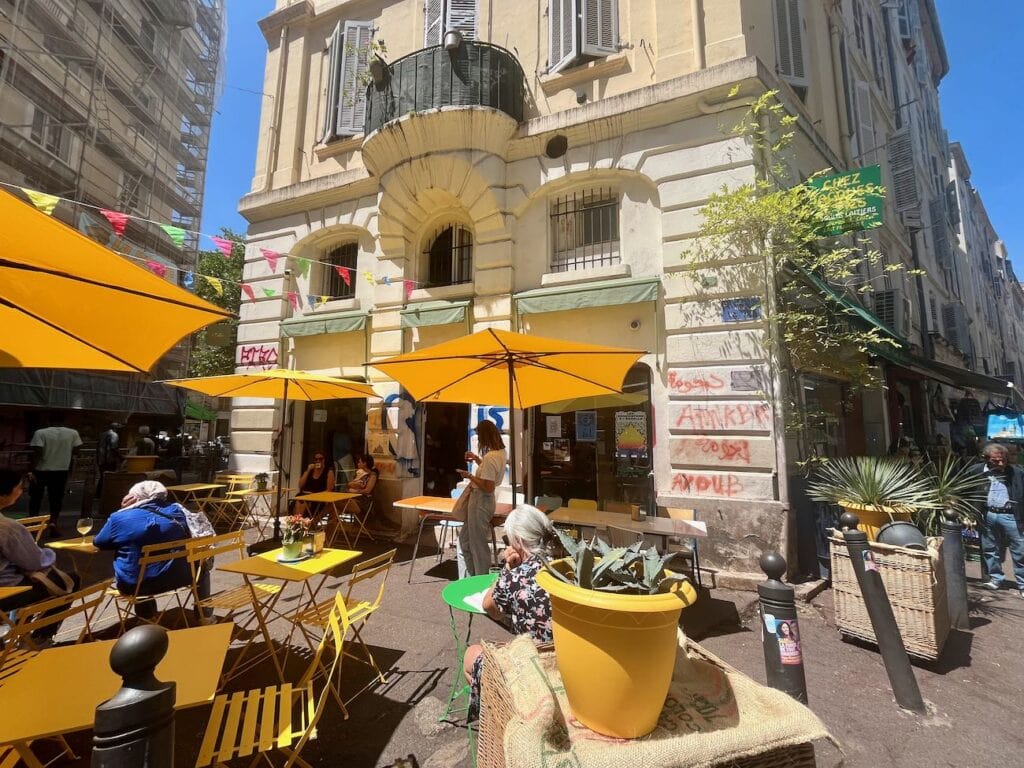 از کاخ لونگشان دیدن کنید