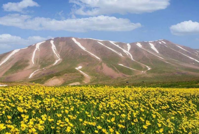 سایر جاذبههای گردشگری اطراف تخت سلیمان