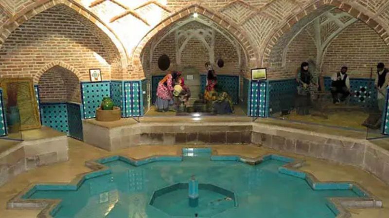 حمام و قهوه‌خانه سنتی