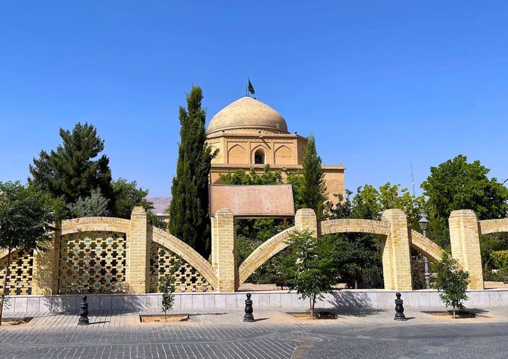تور شیراز با آژانس هواپیمایی ستاره ونک