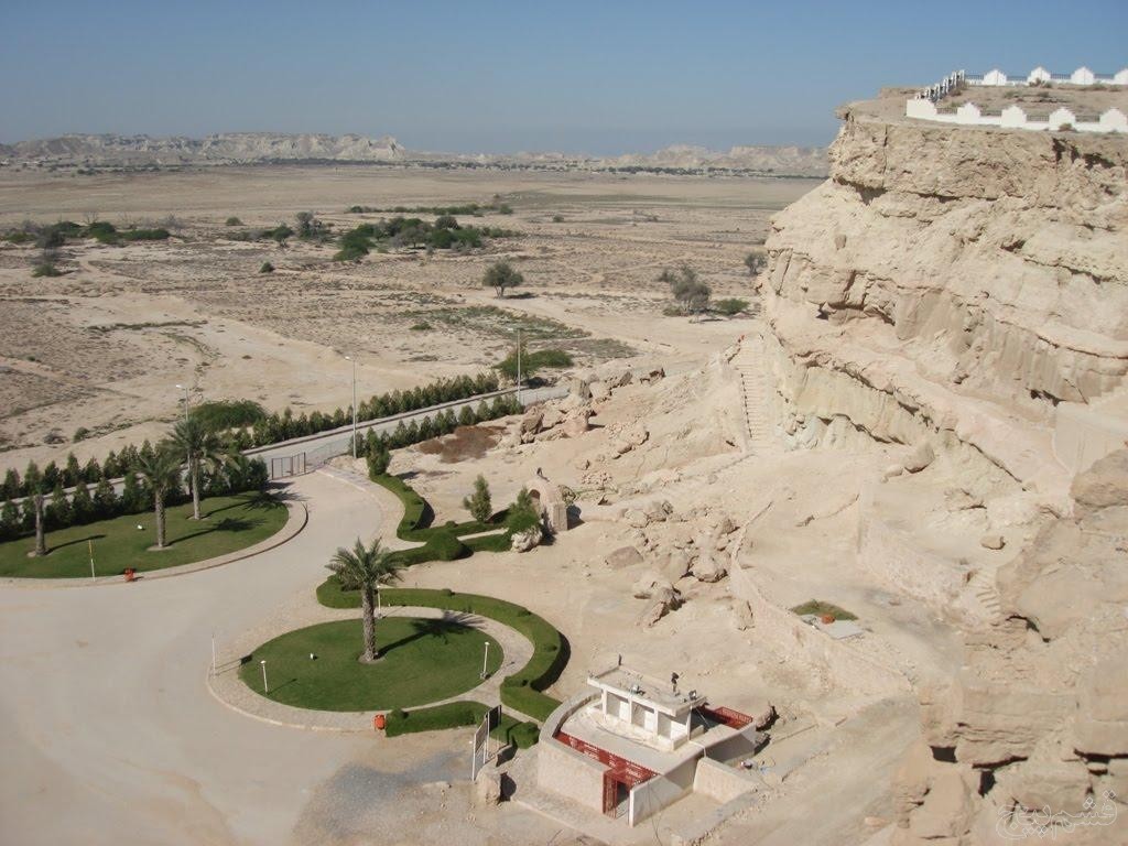 امکانات غار خربس قشم