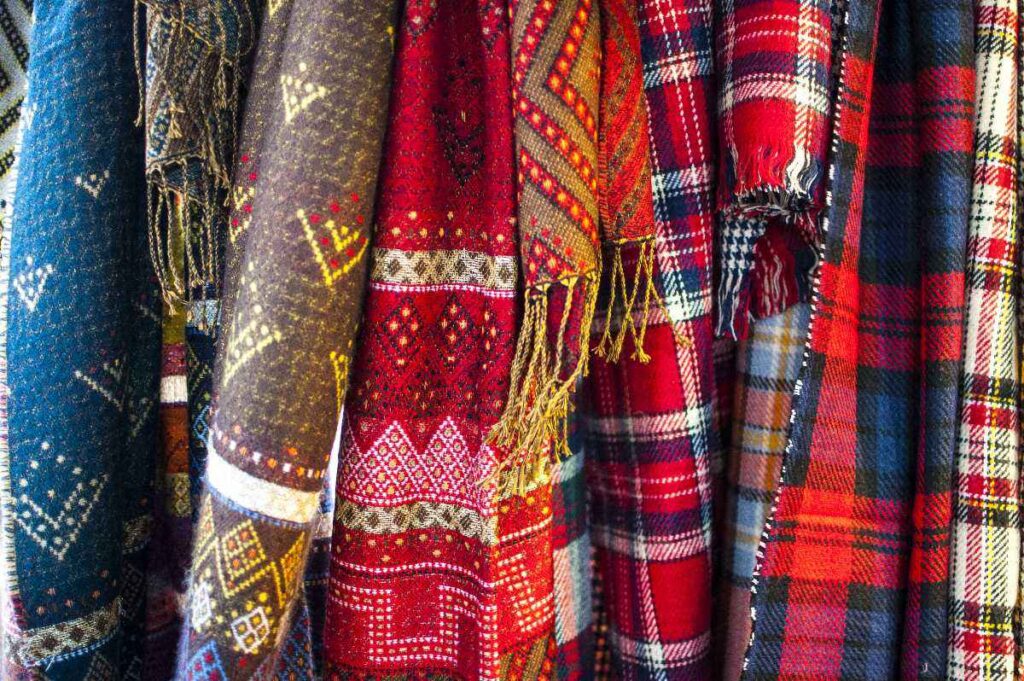 منسوجات و پارچه‌ها / Textiles and Fabrics