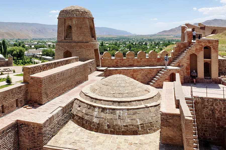 قلعه حصار / Hissar Fortress